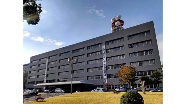 SNSの広告クリックしたら「投資の神様」登場で、