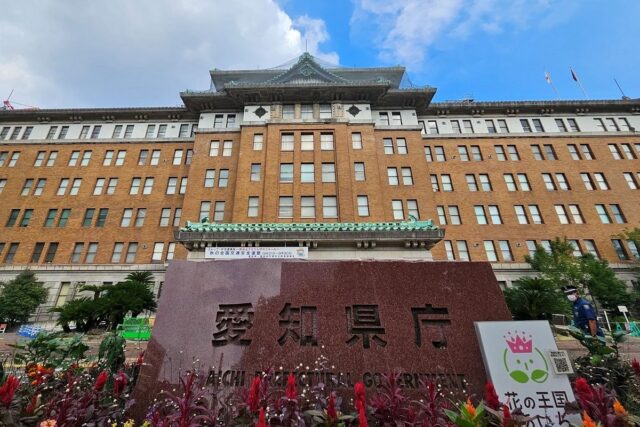 高校の女性職員が副業で懲戒処分「ライブ配信で150万円稼いで、